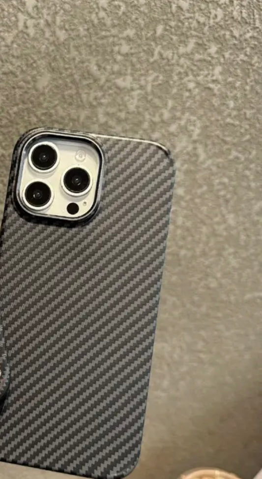 İPhone Karbon Kılıf